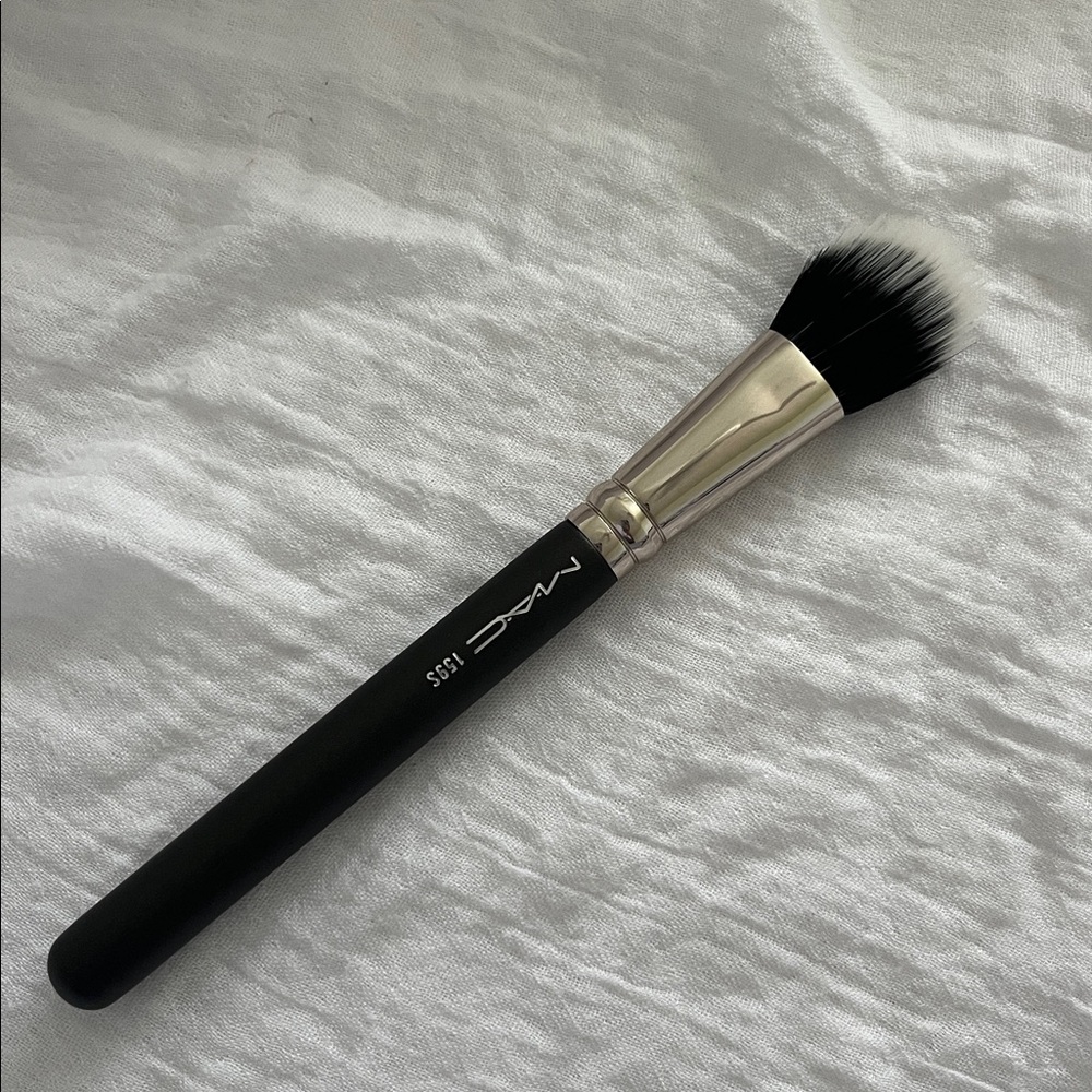 MAC 159S Duo Fibre Brush